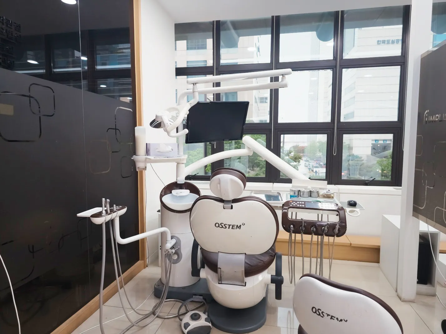 임플라인치과의원 강남점